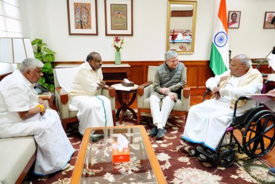 ಹಾಸನ ಜಿಲ್ಲೆಯ ರೈಲ್ವೆ ಯೋಜನೆಗಳ ಬಗ್ಗೆ ಮಾಜಿ ಪ್ರಧಾನ ಮಂತ್ರಿ ಜೆಡಿಎಸ್ ಸರ್ವೋಚ್ಛ ನಾಯಕ ಎಚ್ ಡಿ ದೇವೇಗೌಡರಿಂದ ಮನವಿ