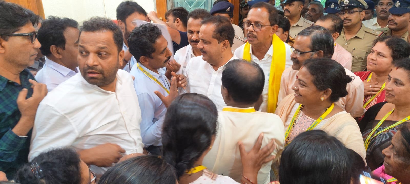 ಉಡುಪಿ ಜಿಲ್ಲೆಯ ನೂತನ ಉಸ್ತುವಾರಿ ಸಚಿವರಿಗೆ ಕೆ ಎಸ್ ಟಿ ಎ ವತಿಯಿಂದ ಅಭಿನಂದನೆ