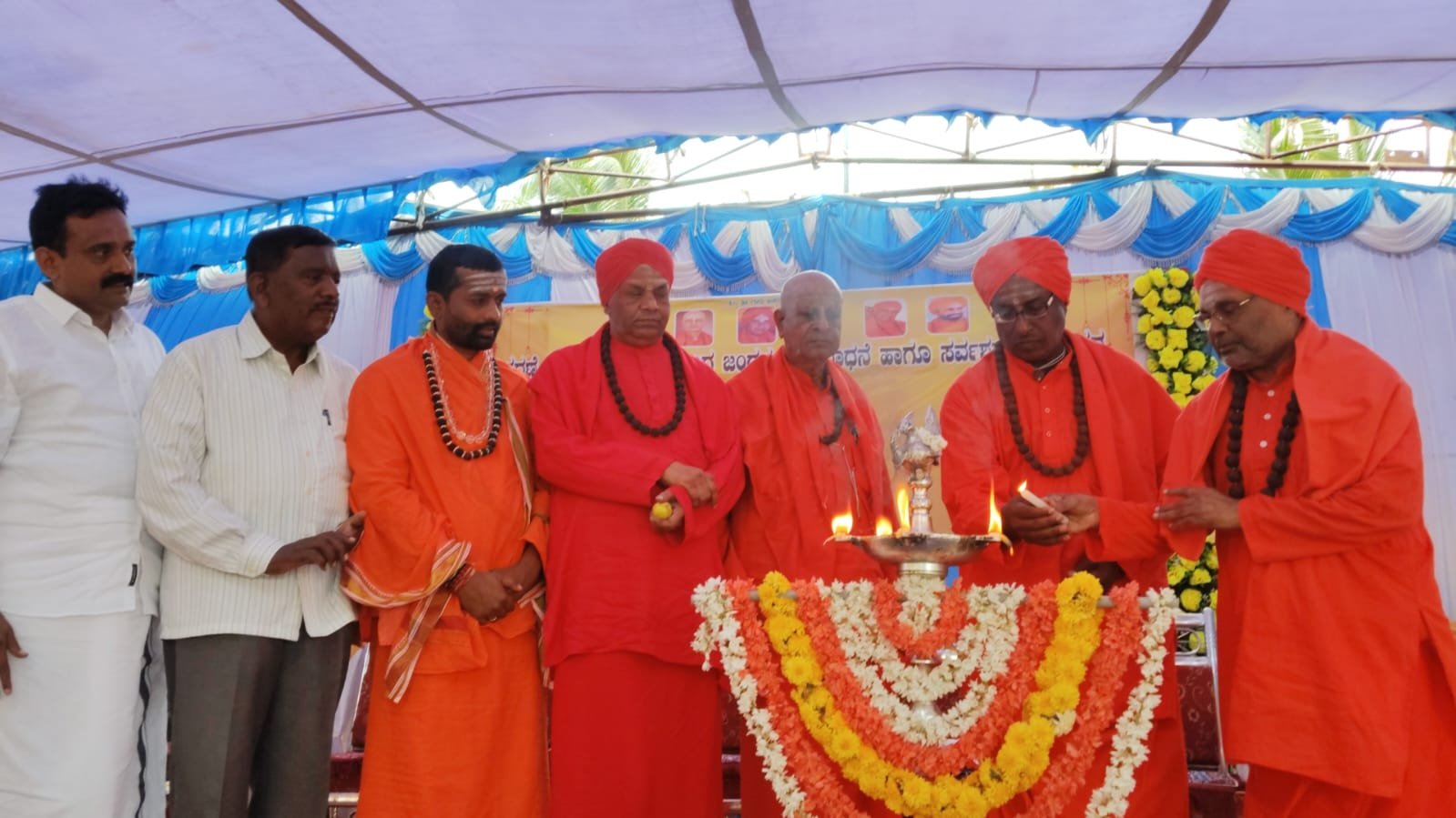 ಆದರ್ಶಗಳ ಹಾದಿಯಲ್ಲಿ ಸಾಗಿದಾಗ ಬದುಕು ಶ್ರೇಷ್ಠ ವಾಗುತ್ತದೆ